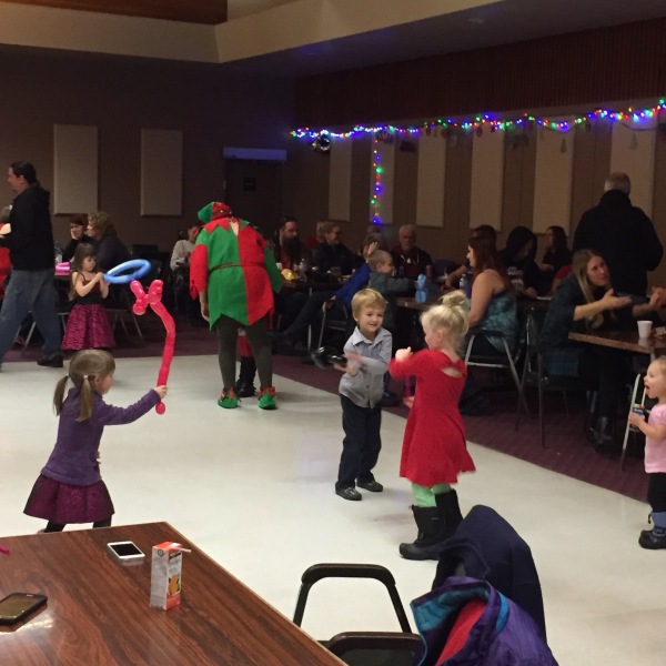 2016-Kids-Christmas-Party-13